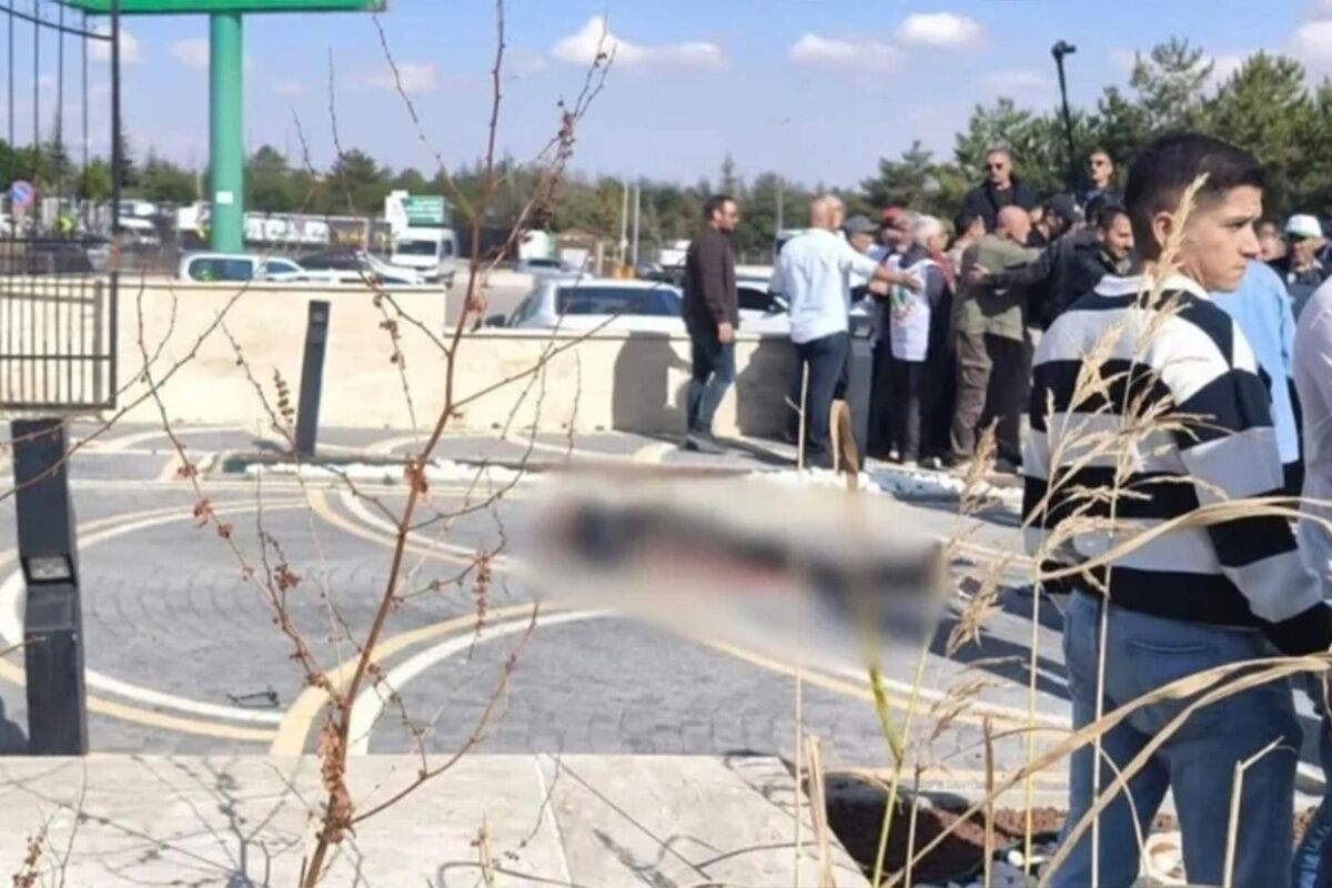 Aym Onunde Intihar Girisiminde Bulunan Emekli 7C985D53B2 Amp