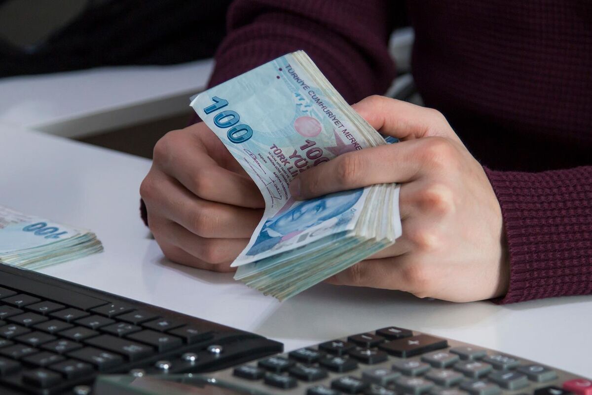 Benzine 3,20 TL zam geldi: 3 büyükşehirde 80 TL aşıldı