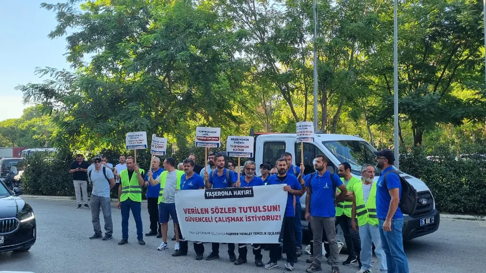 İzmir’de taşeron işçilerden güvenceli çalışma eylemi