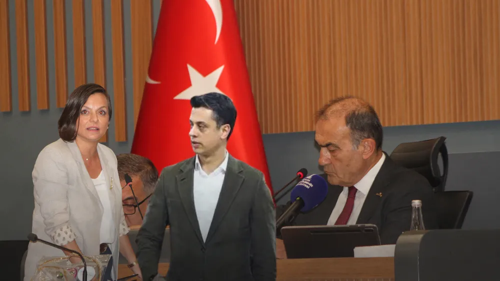 İzmir Meclisi’nde TOKİ ve üniversite gerilimi