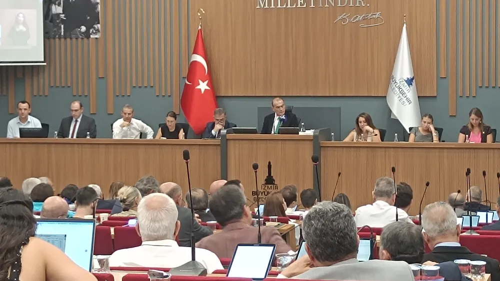 İzmir Büyükşehir Meclisi’nde ulaşım tartışması