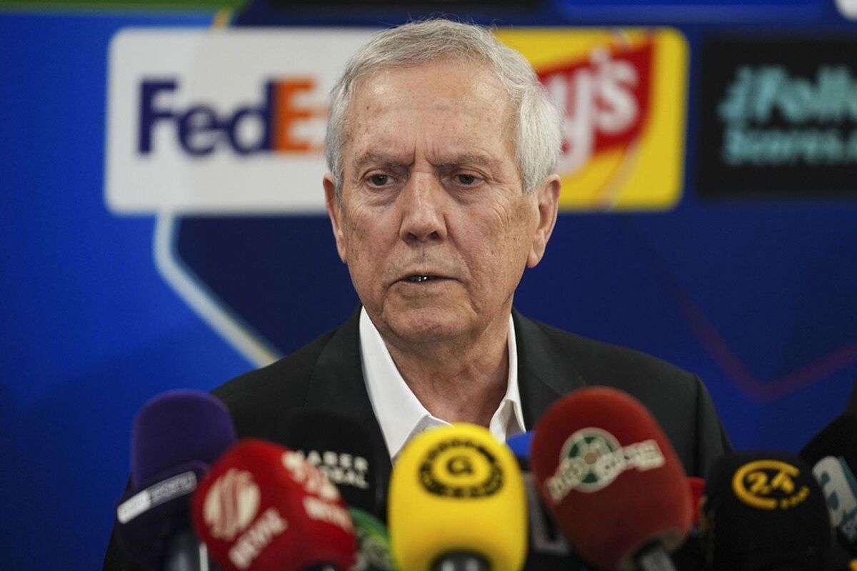 Fenerbahçe transfer yasağının nedenini açıkladı