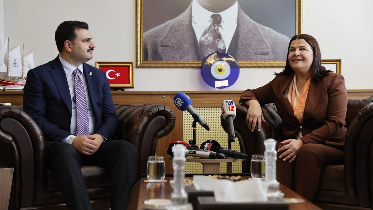 Eyyüp Kadir İnan’dan Foça’da CHP’ye sert eleştiriler
