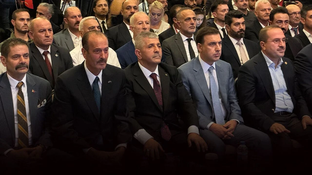 MHP İzmir’de kongre tamamlandı: Veysel Şahin güven tazeledi