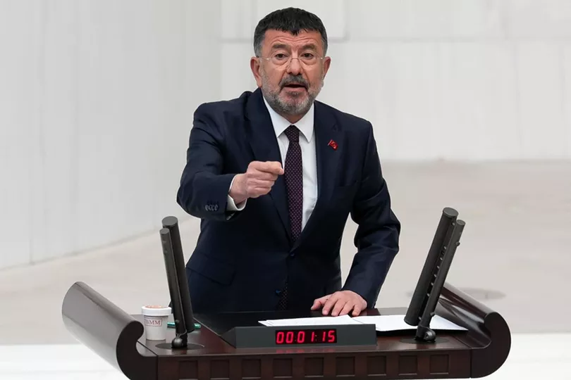 Veli Ağbaba pazarda fenalaştı, yoğun bakıma alındı