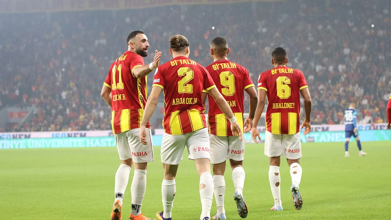 Super Ligde Bunu Goztepeden Baska Hicbir Takm Basaramadi Tffden Tarihi Karar Jpna