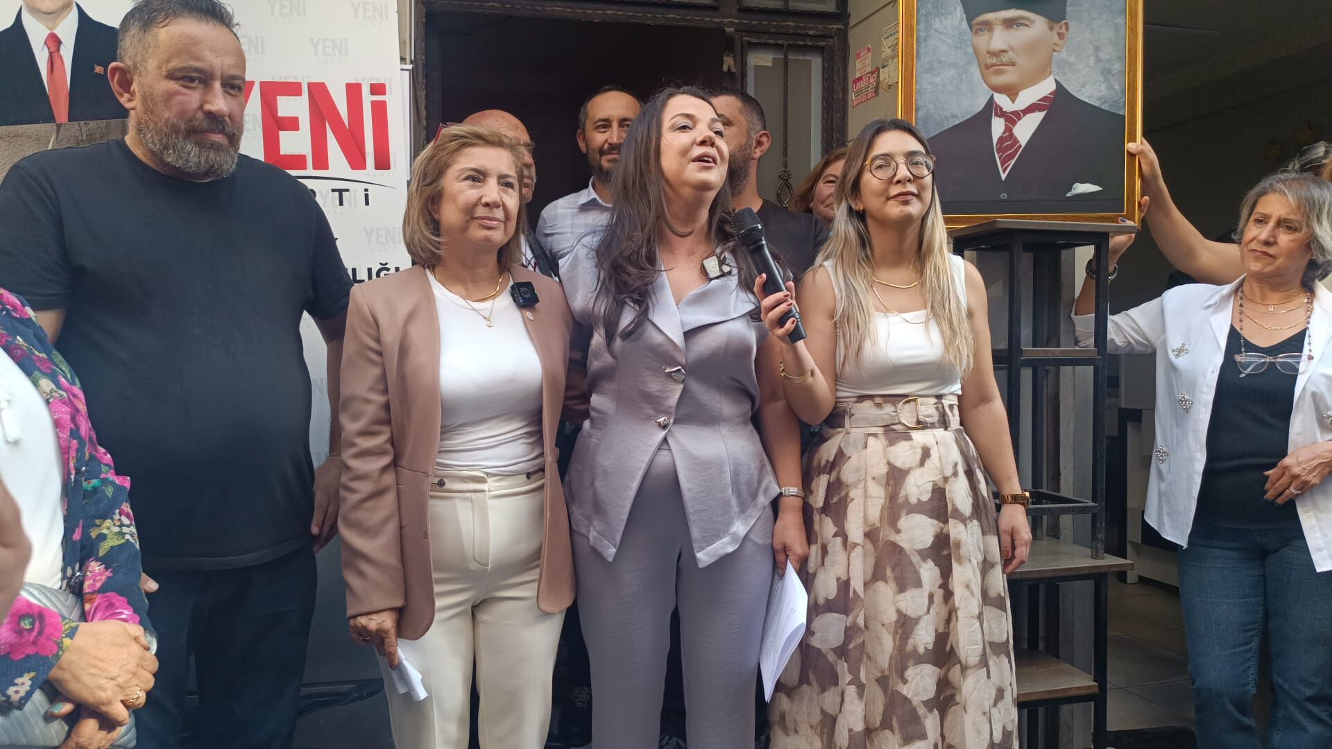 Gülay Çolak’tan Yeni Parti’de adaylık açıklaması
