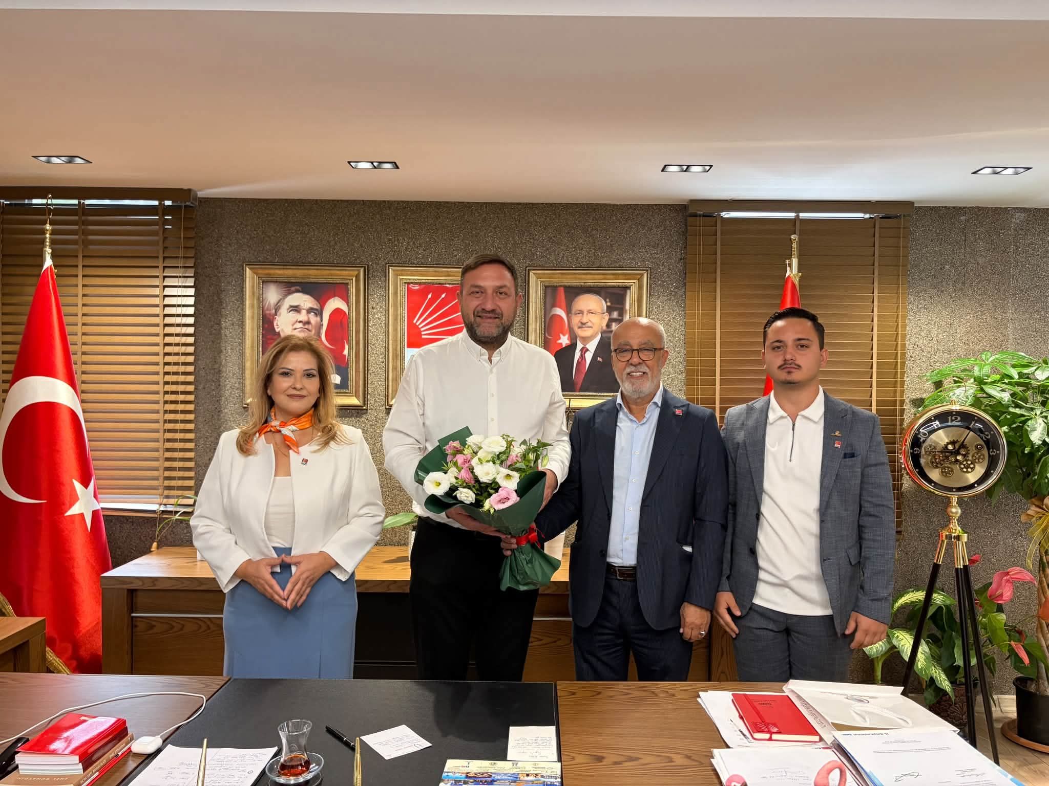 CHP Karşıyaka’dan İzmir İl Başkanlığına ziyaret