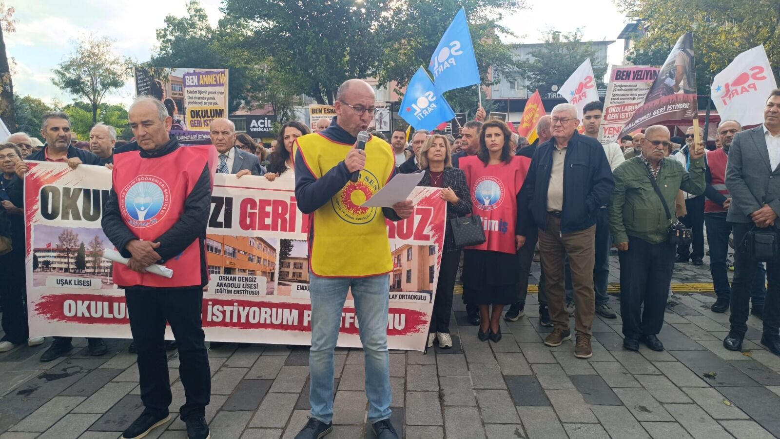 Uşak’ta “Okullarımızı Geri İstiyoruz” çağrısı