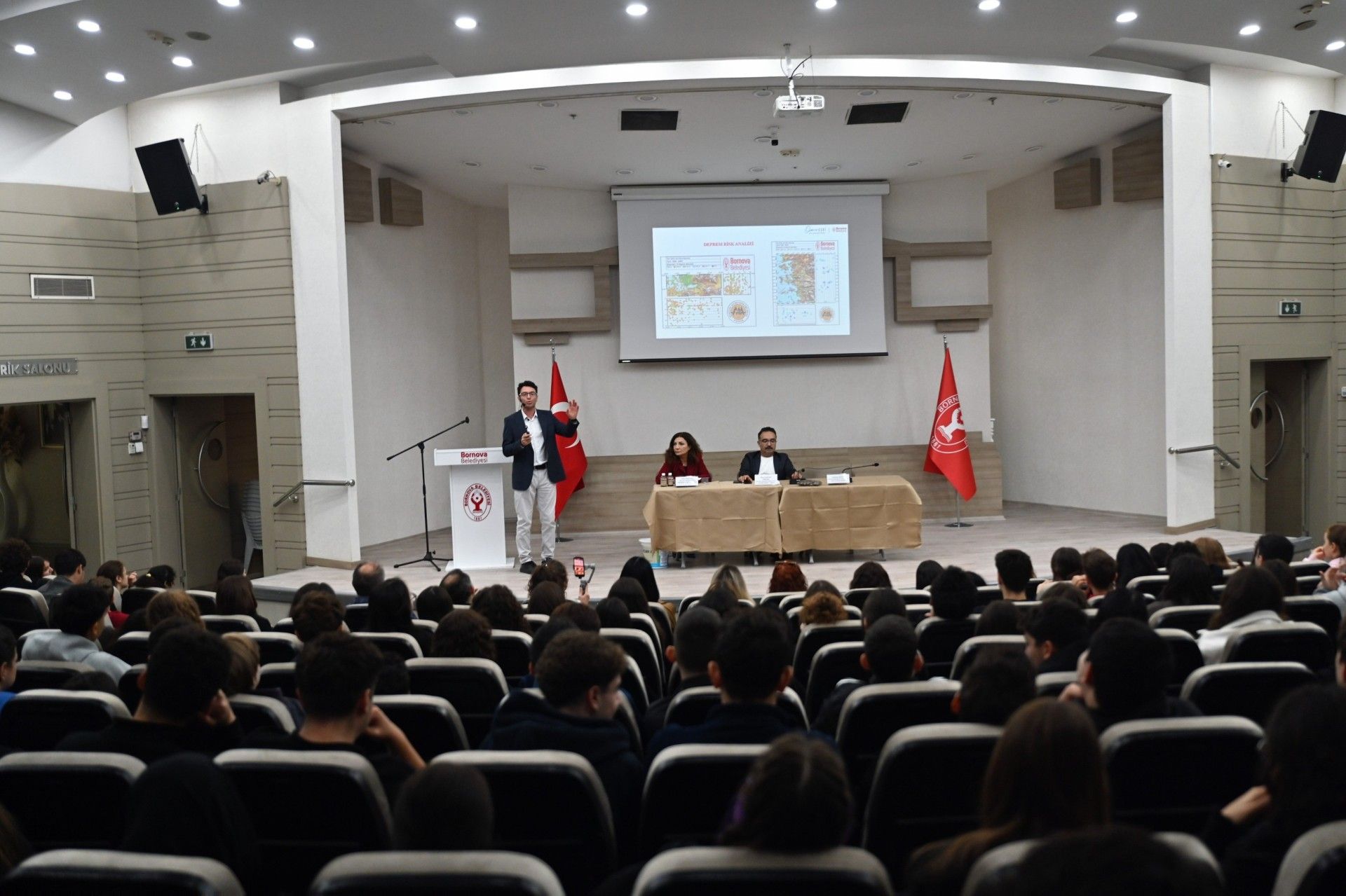 Bornova’da gençler iklim krizi ve afetlere hazırlanıyor