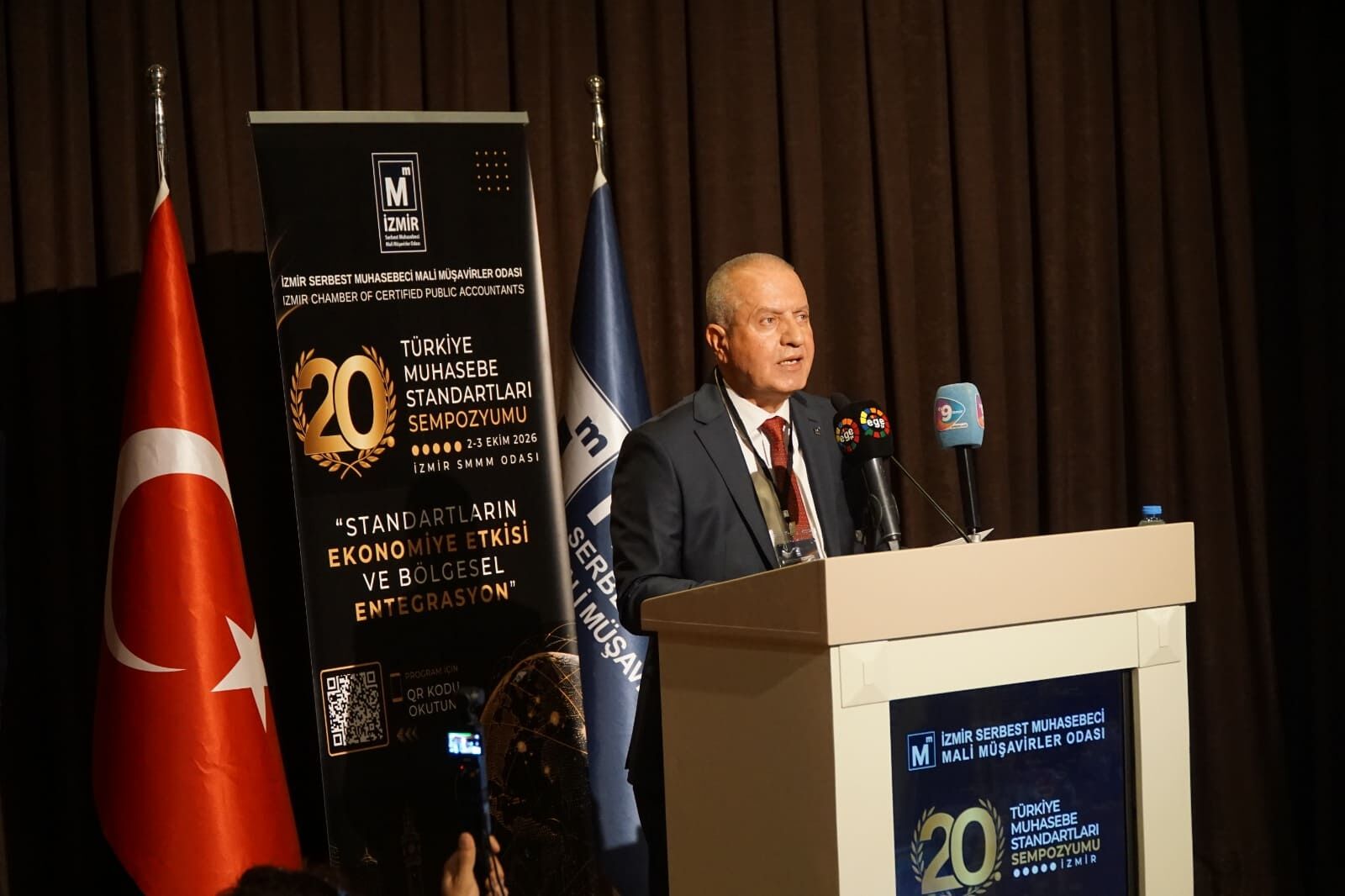 Türkiye Muhasebe Standartları Sempozyumu İzmir’de yapıldı