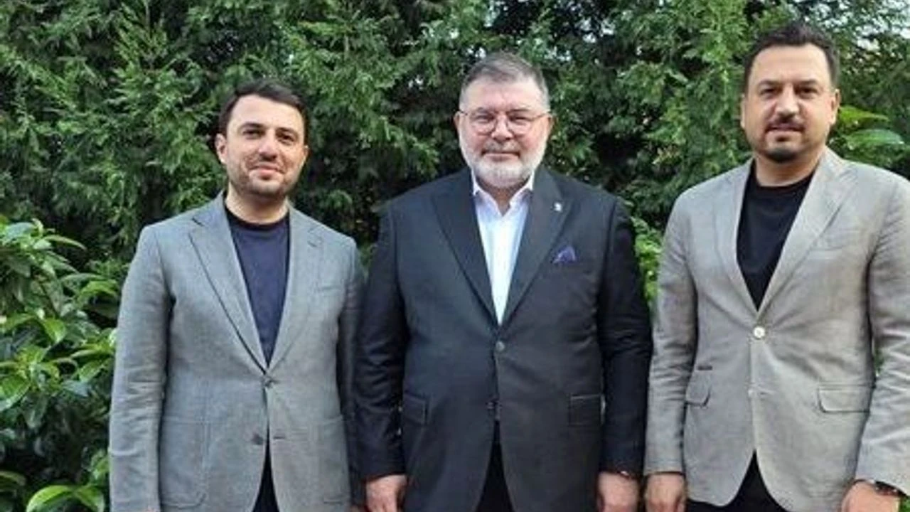 AK Parti İzmir’de medya başkanlığı Emre Nasır’a geçti