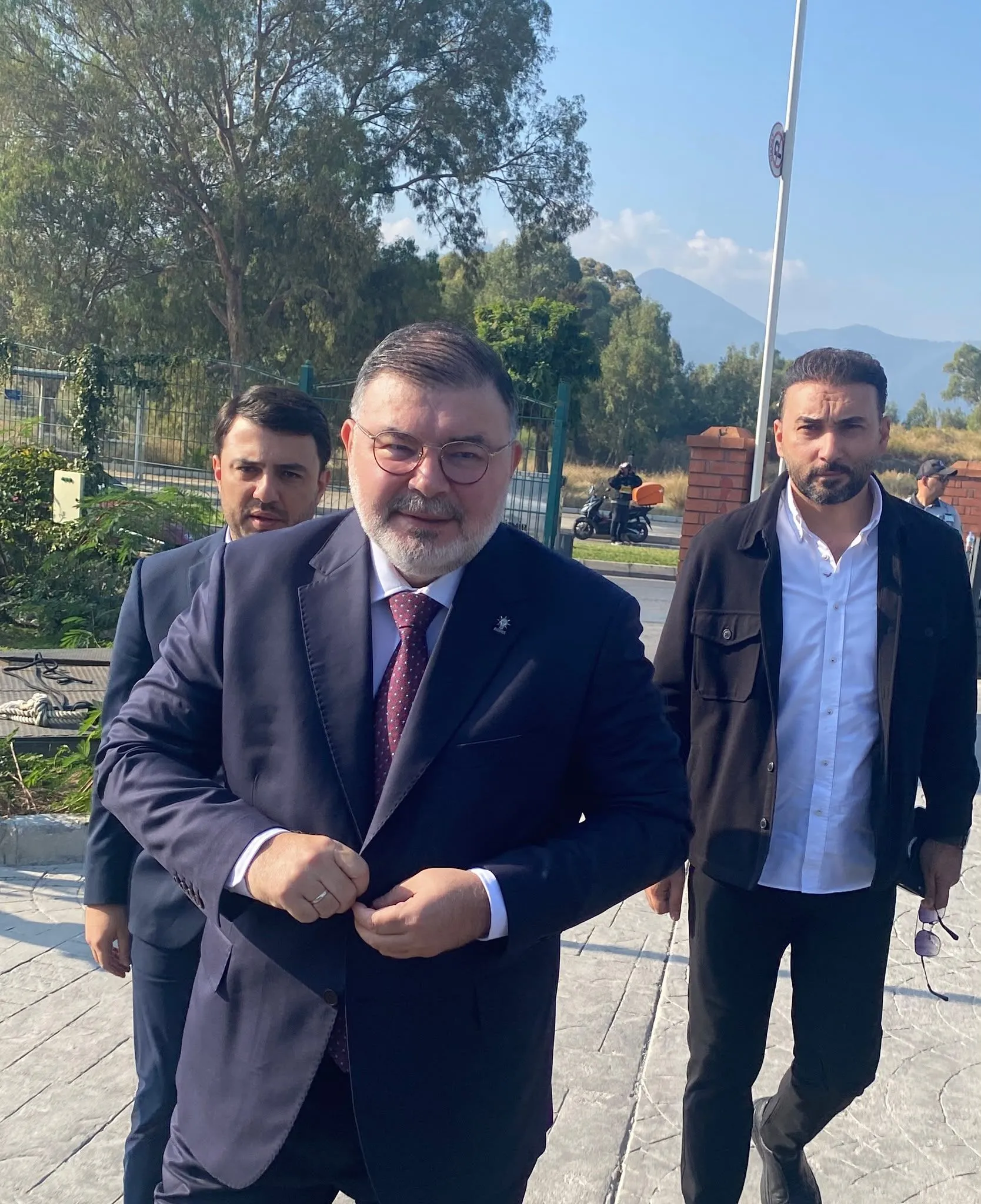 Cemil Tugay, Cumhur İttifakı meclis üyeleriyle buluştu