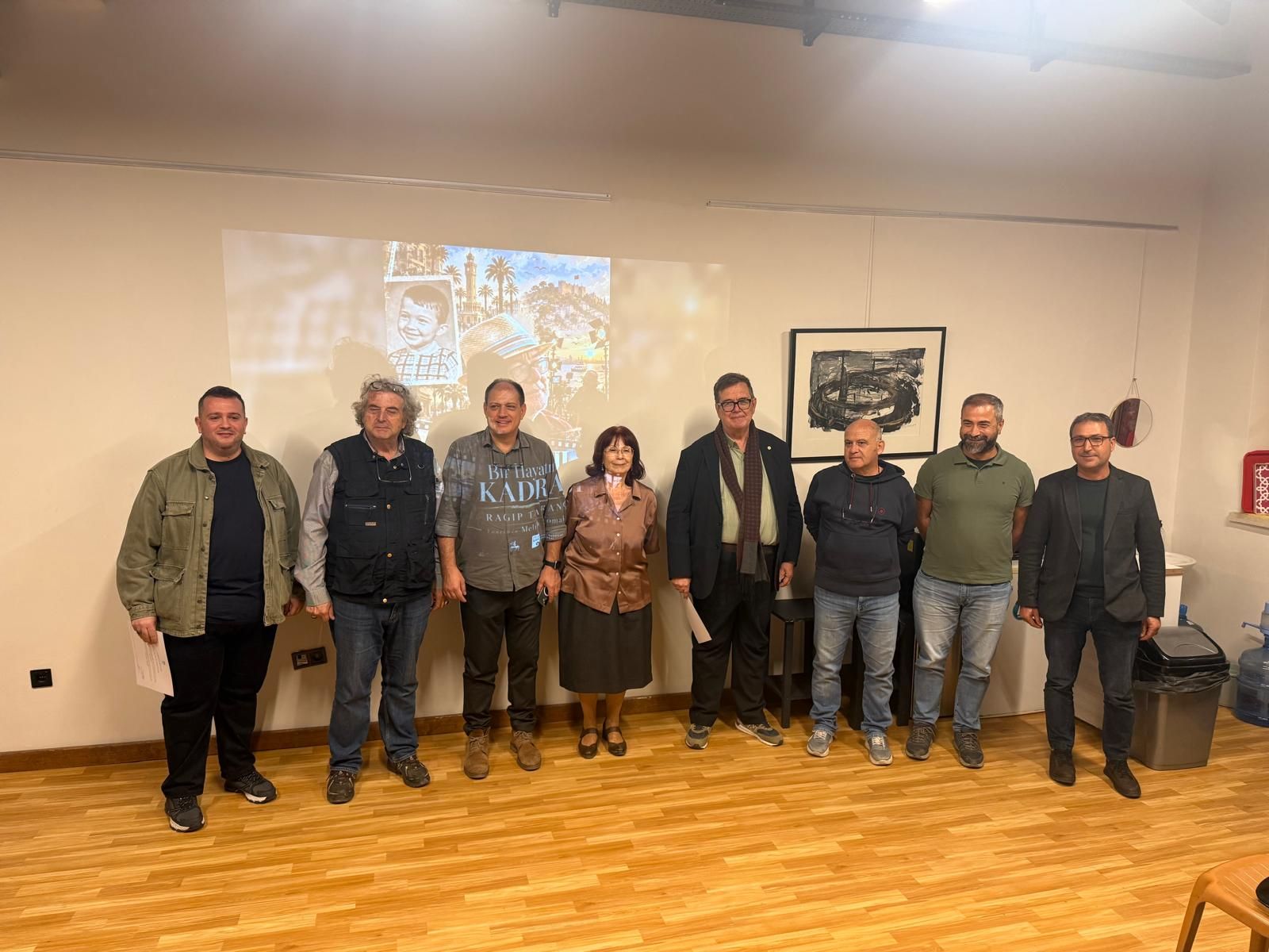 “BİR HAYATIN KADRAJI: RAGIP TARANÇ” BELGESELİNİN İLK GÖSTERİMİ İZMİR’DE GERÇEKLEŞTİRİLDİ