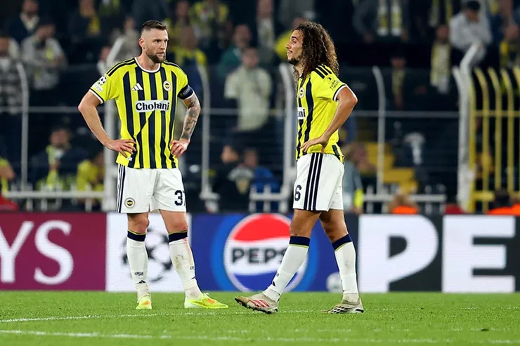 Fenerbahçe Slavia Prag karşısında 90'da yıkıldı