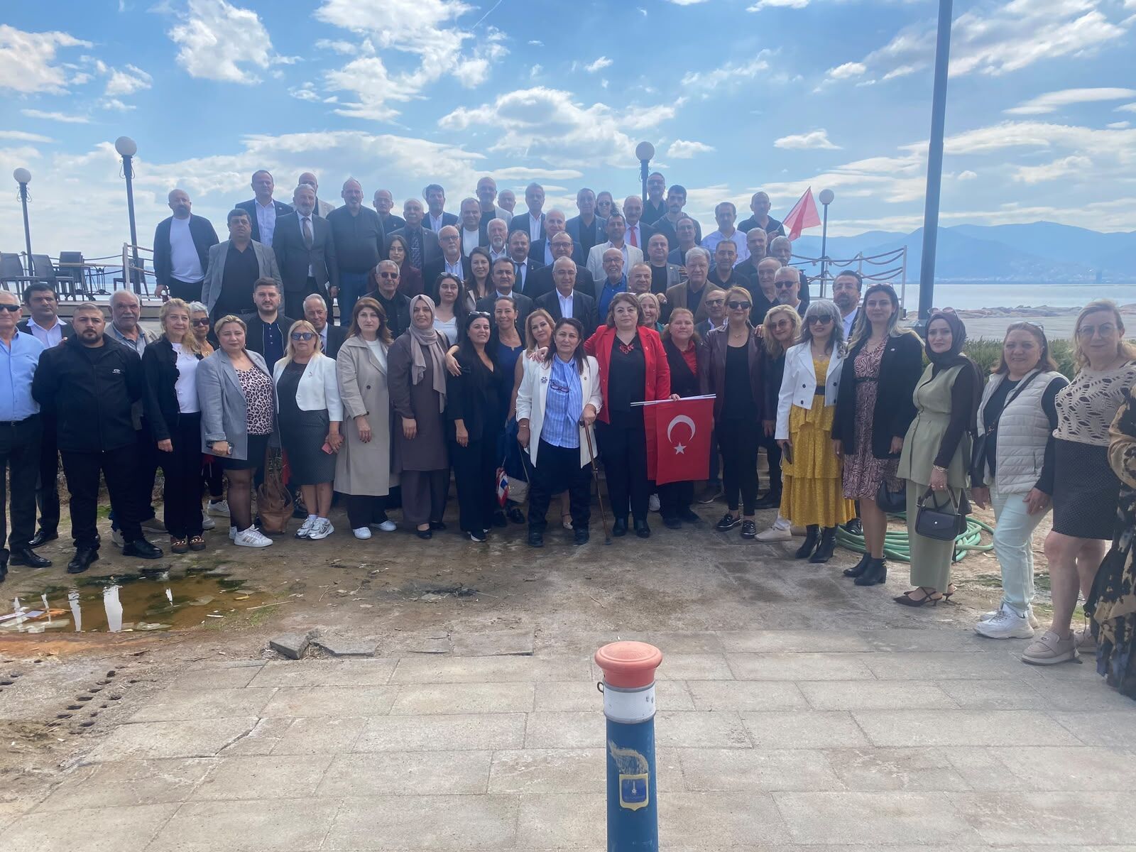 CHP Karşıyaka’da STK buluşması: “Yan yana yürüyeceğiz”