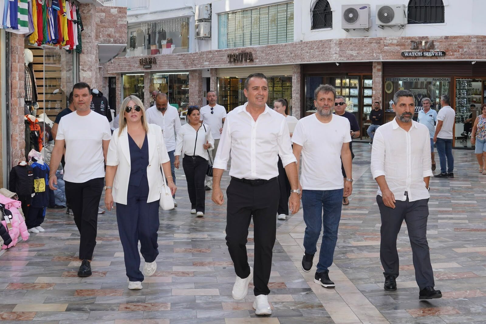 İdris Akgül’den Marmaris ticaretinin canlanması için çağrı